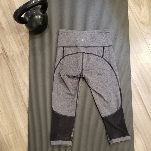 Lululemon gray and mesh capris
